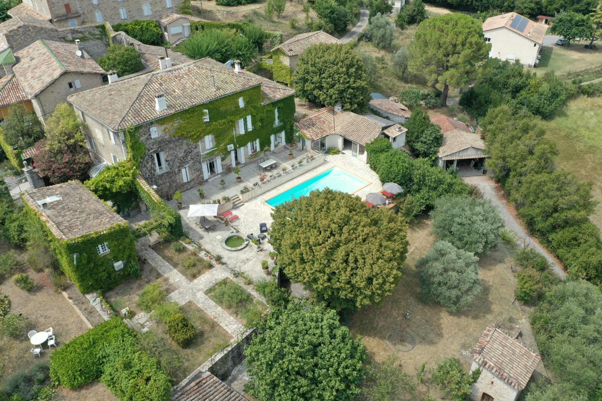 Le Domaine Du Soulier -Gite Et Chambres D'Hotes - La Maison Du Gardien Tornac Kültér fotó