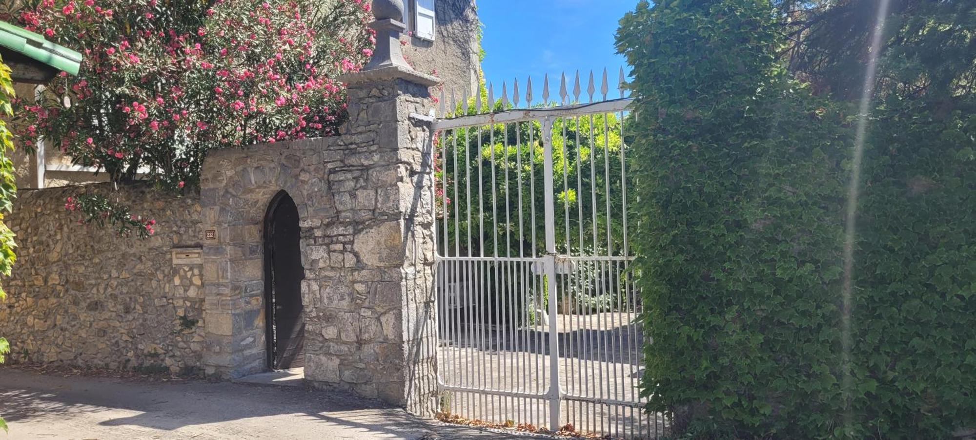 Le Domaine Du Soulier -Gite Et Chambres D'Hotes - La Maison Du Gardien Tornac Kültér fotó