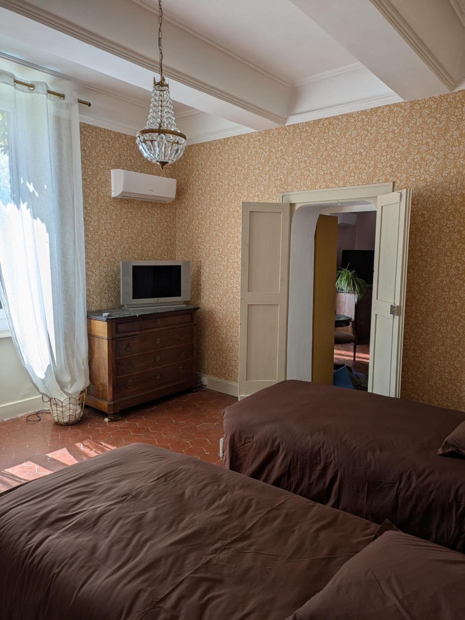 Le Domaine Du Soulier -Gite Et Chambres D'Hotes - La Maison Du Gardien Tornac Kültér fotó